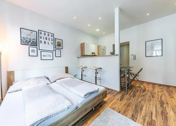 Apartment Cozy + Trendy By Jr Vienna